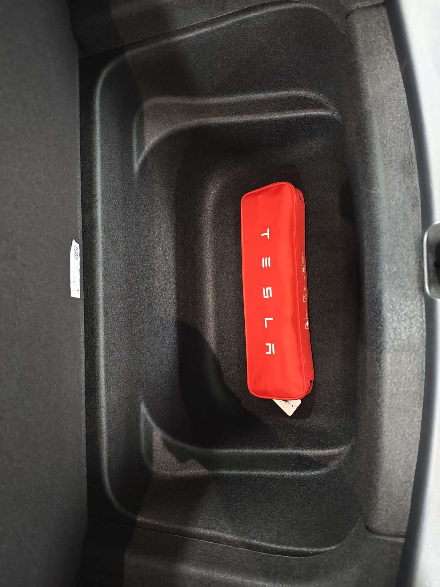 Tesla Model Y, 2022 27