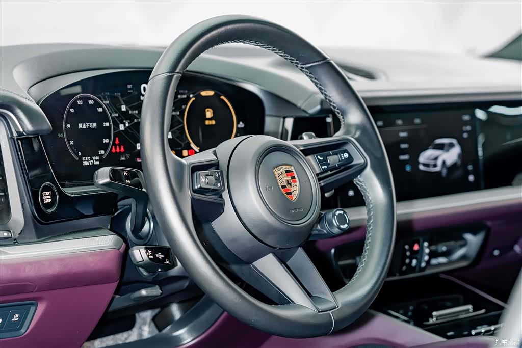 Porsche Cayenne, 2024 9