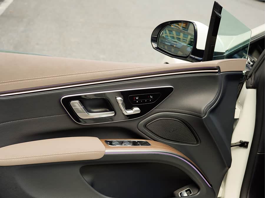 Mercedes-Benz EQS 2023, фото 17