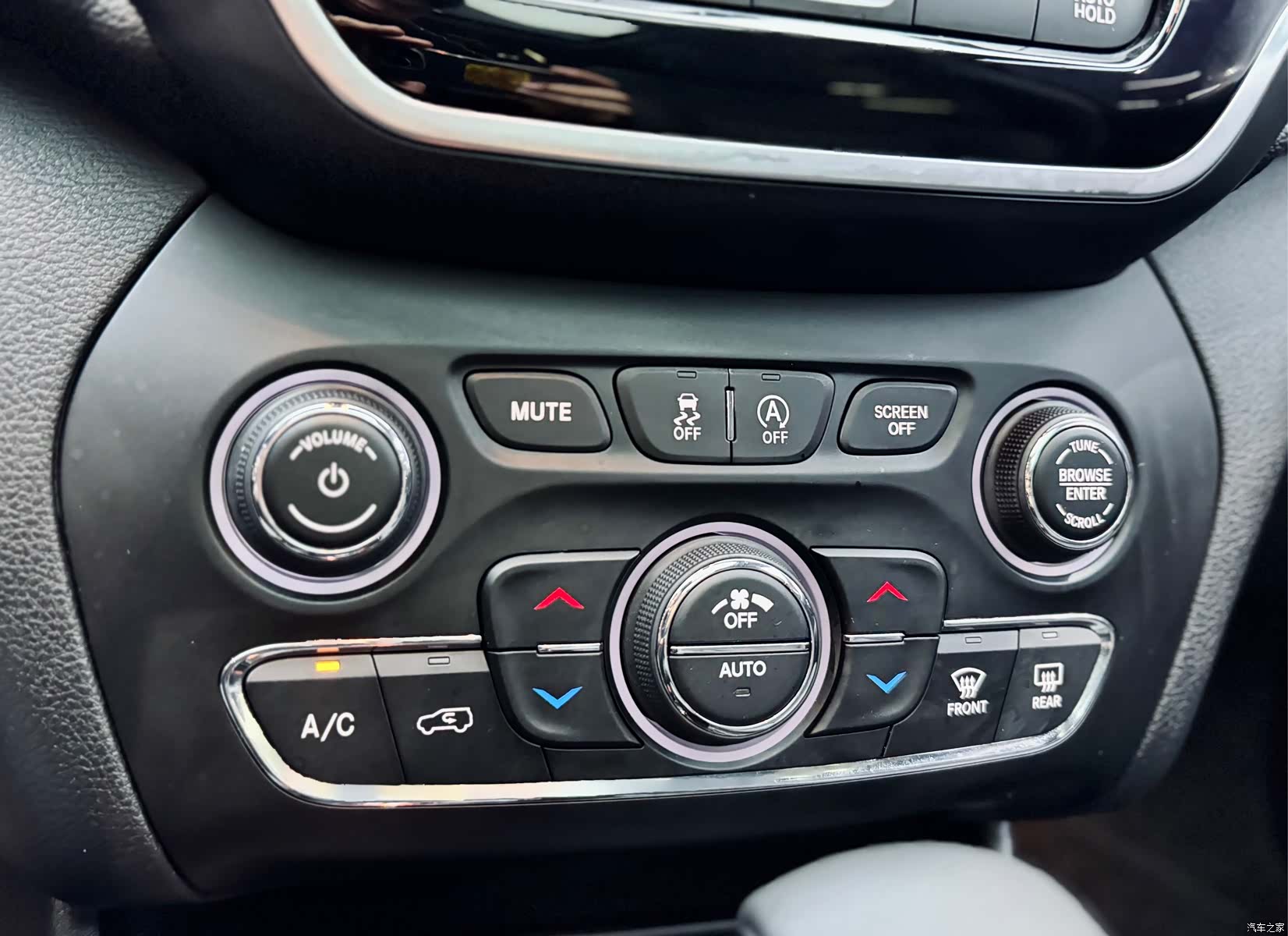 Jeep Cherokee, 2020 16
