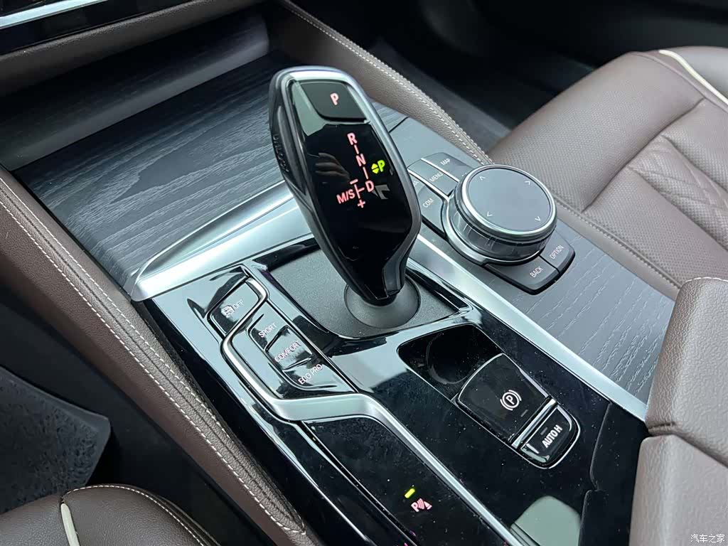 BMW 5 Series, 2023 20