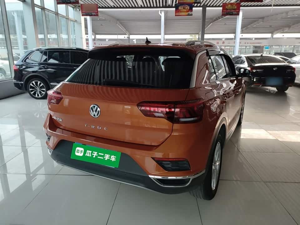 Volkswagen T-ROC exploring Songs