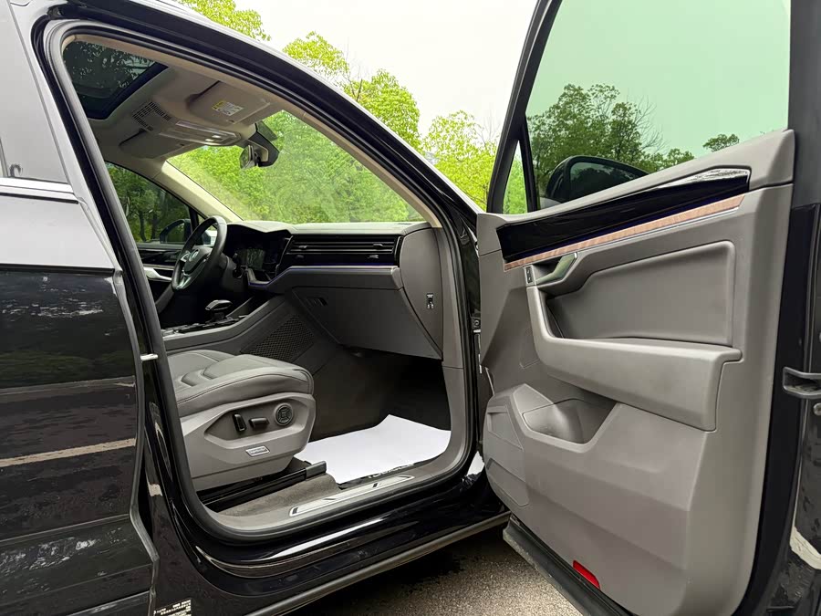 Volkswagen Touareg 2019, фото 17