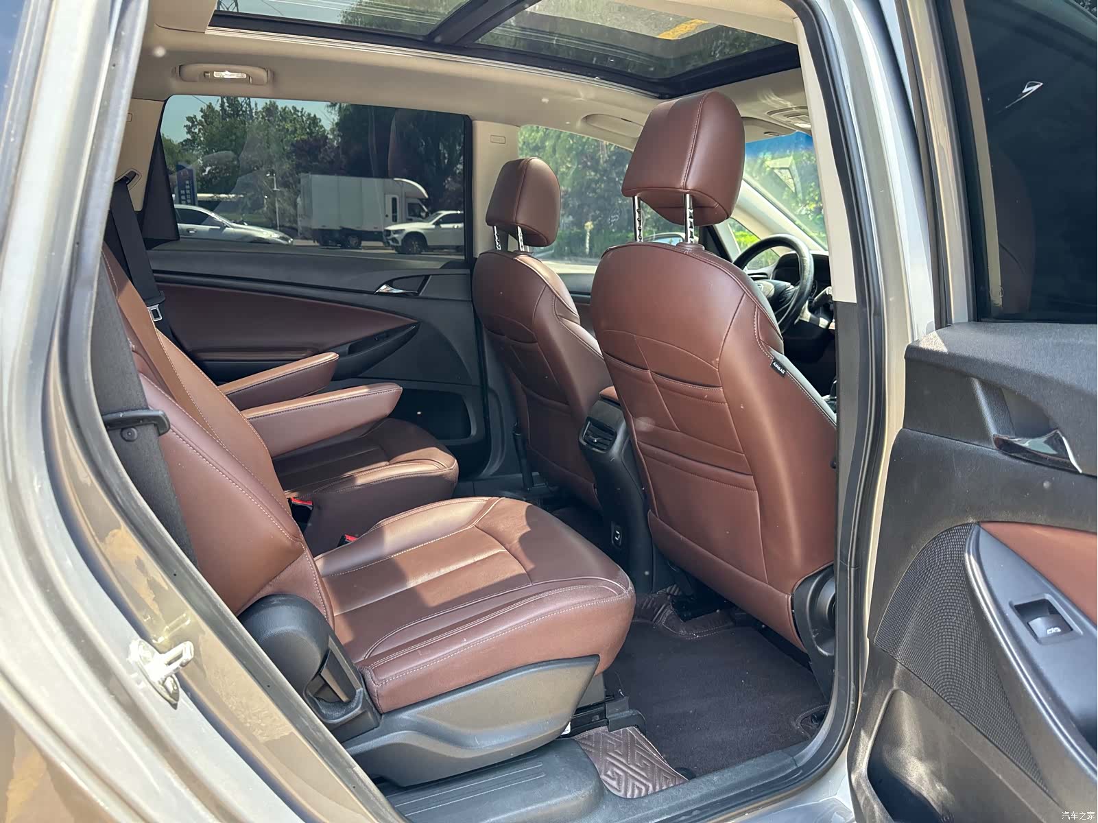 Buick GL6, 2019 11
