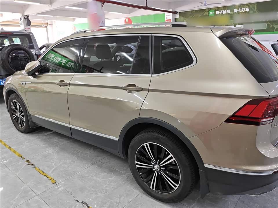 Volkswagen Tiguan L