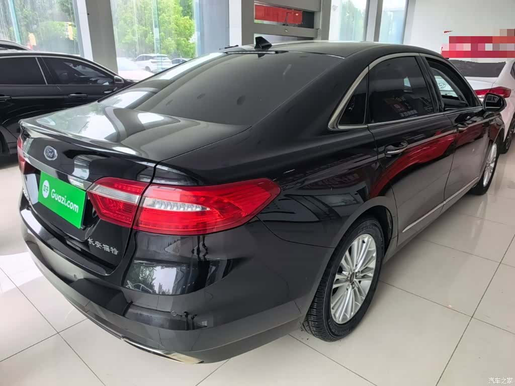 Ford Taurus, 2017 7