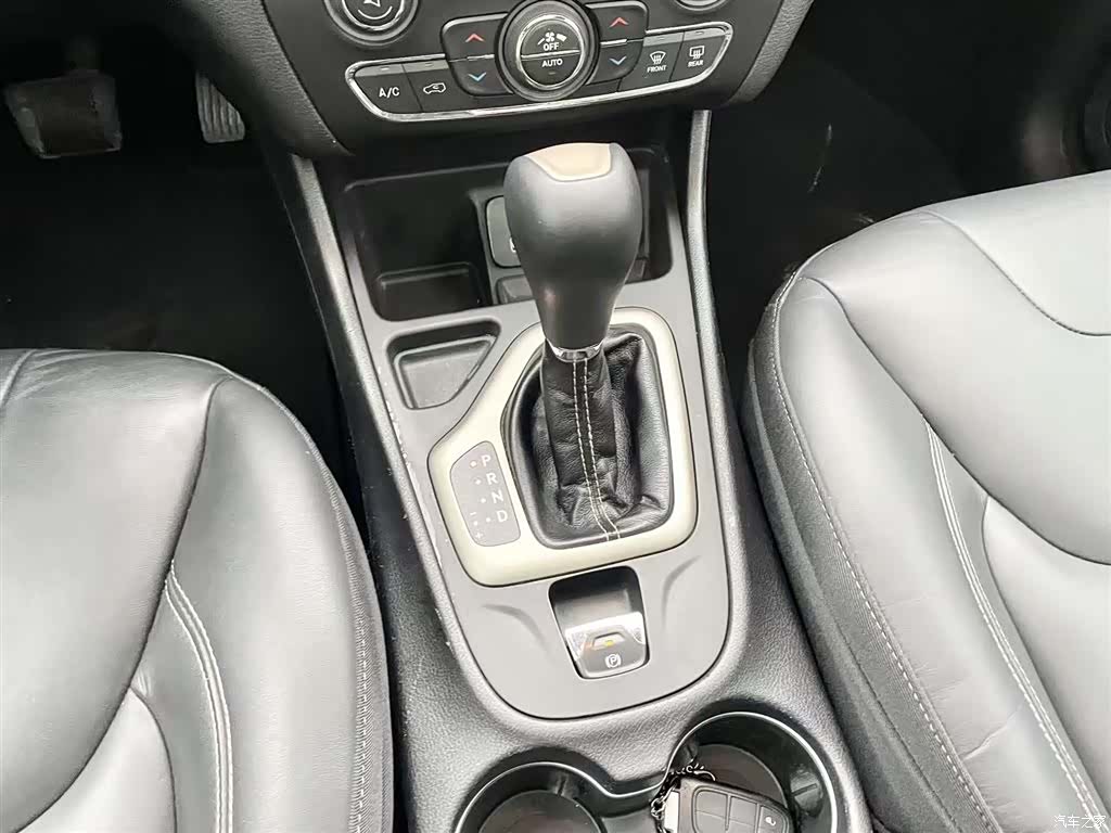 Jeep Cherokee, 2016 10