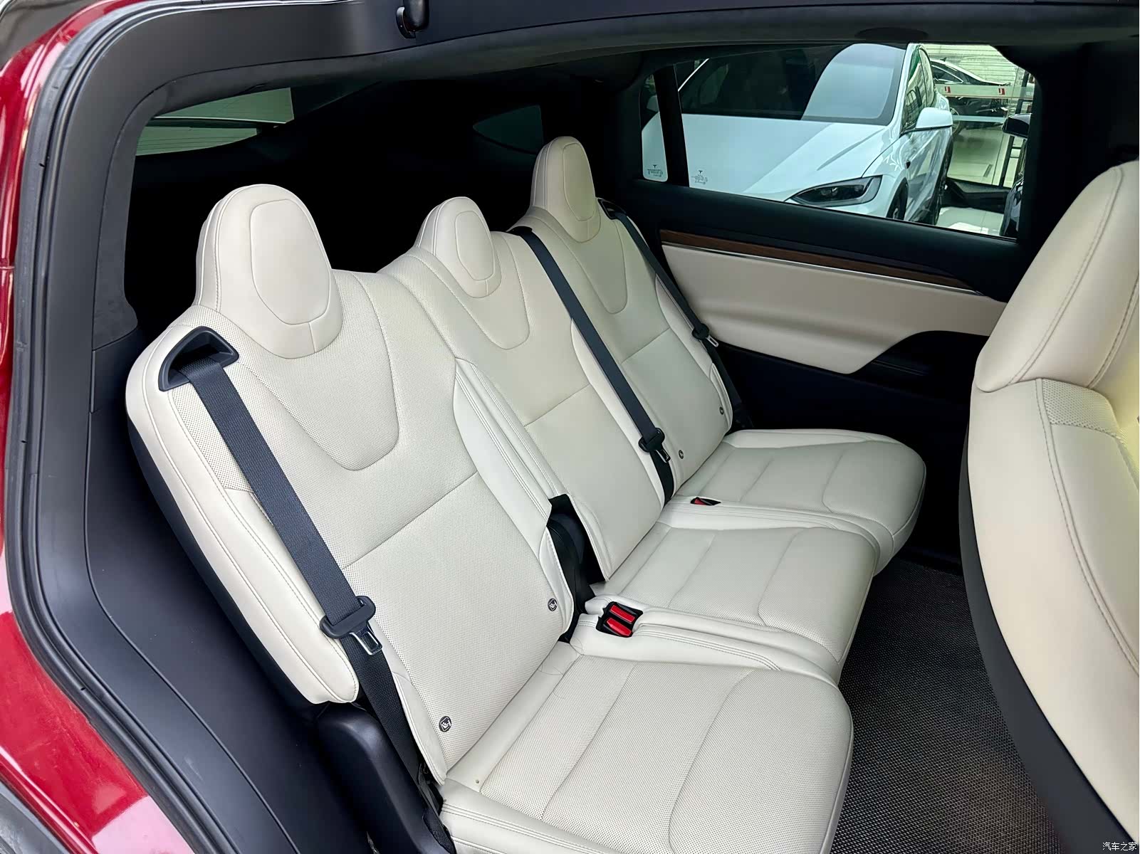 Tesla Model X, 2023 16