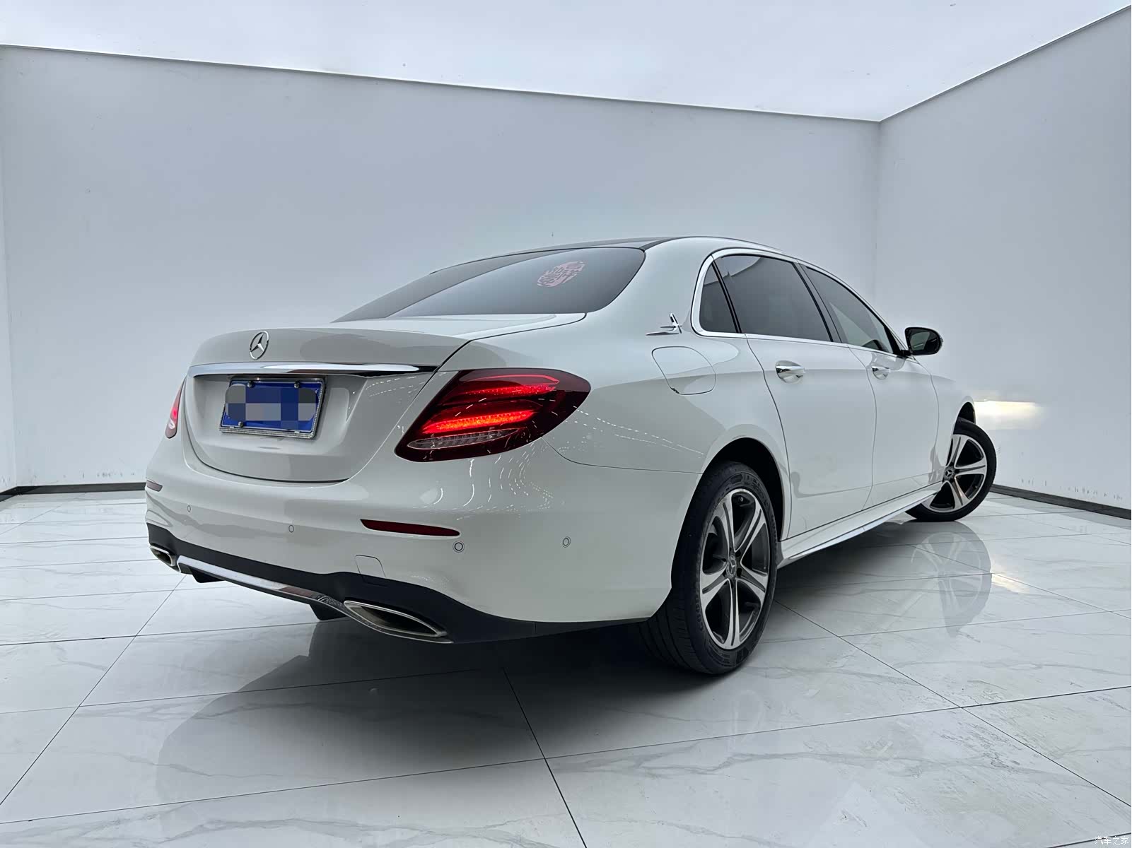 Mercedes-Benz E-Class, 2018 4