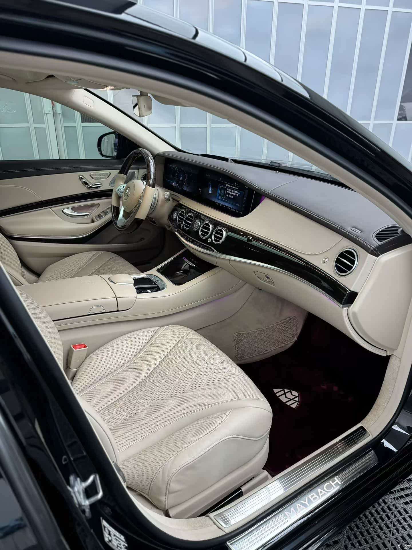Maybach S-Class, 2018 3