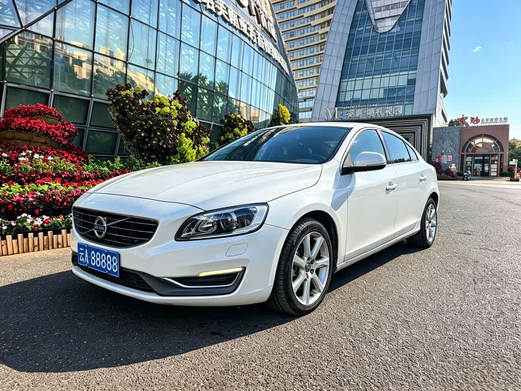 Volvo S60