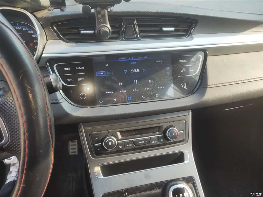 Geely S1, 2018 6