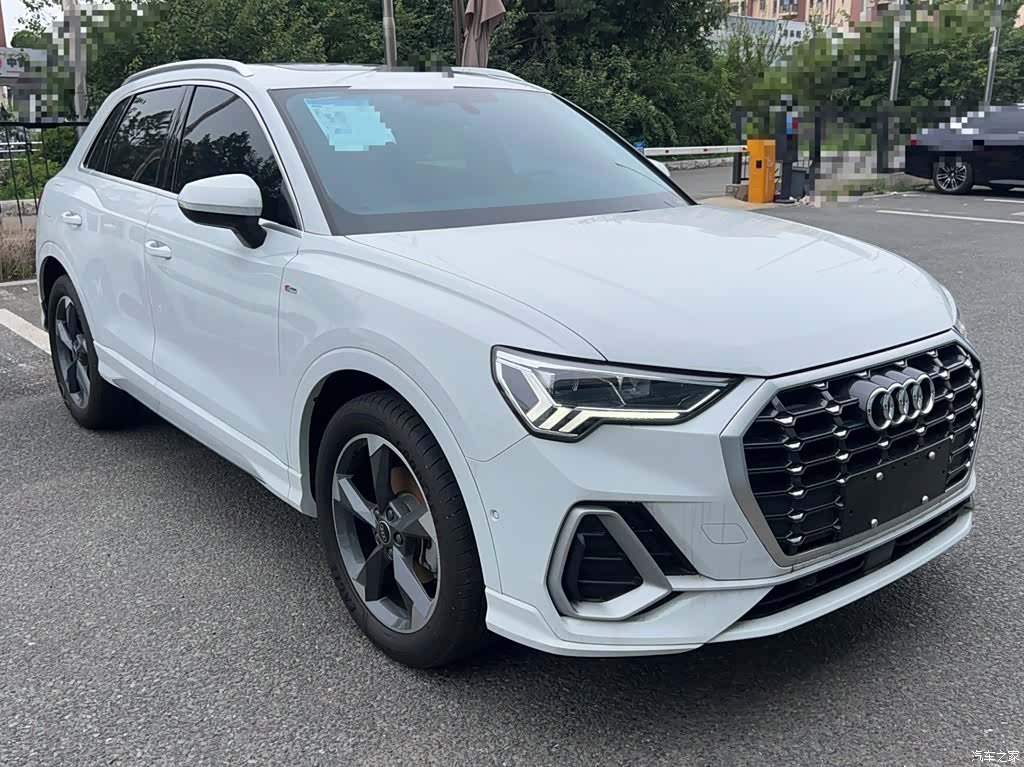Audi Q3, 2023 11