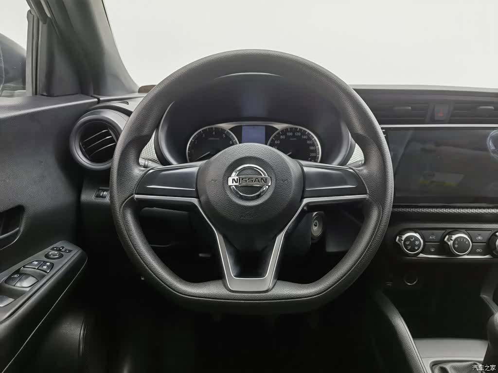 Nissan Kicks, 2018 11