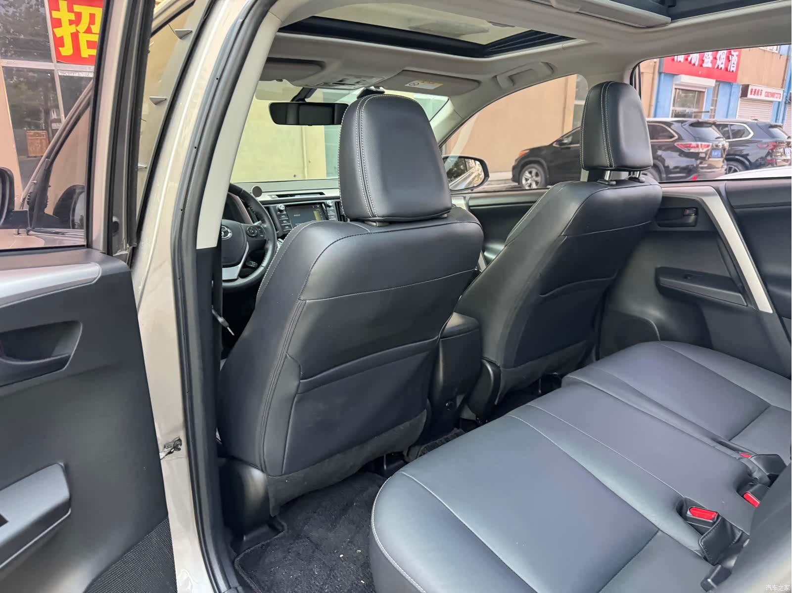 Toyota RAV4, 2016 16