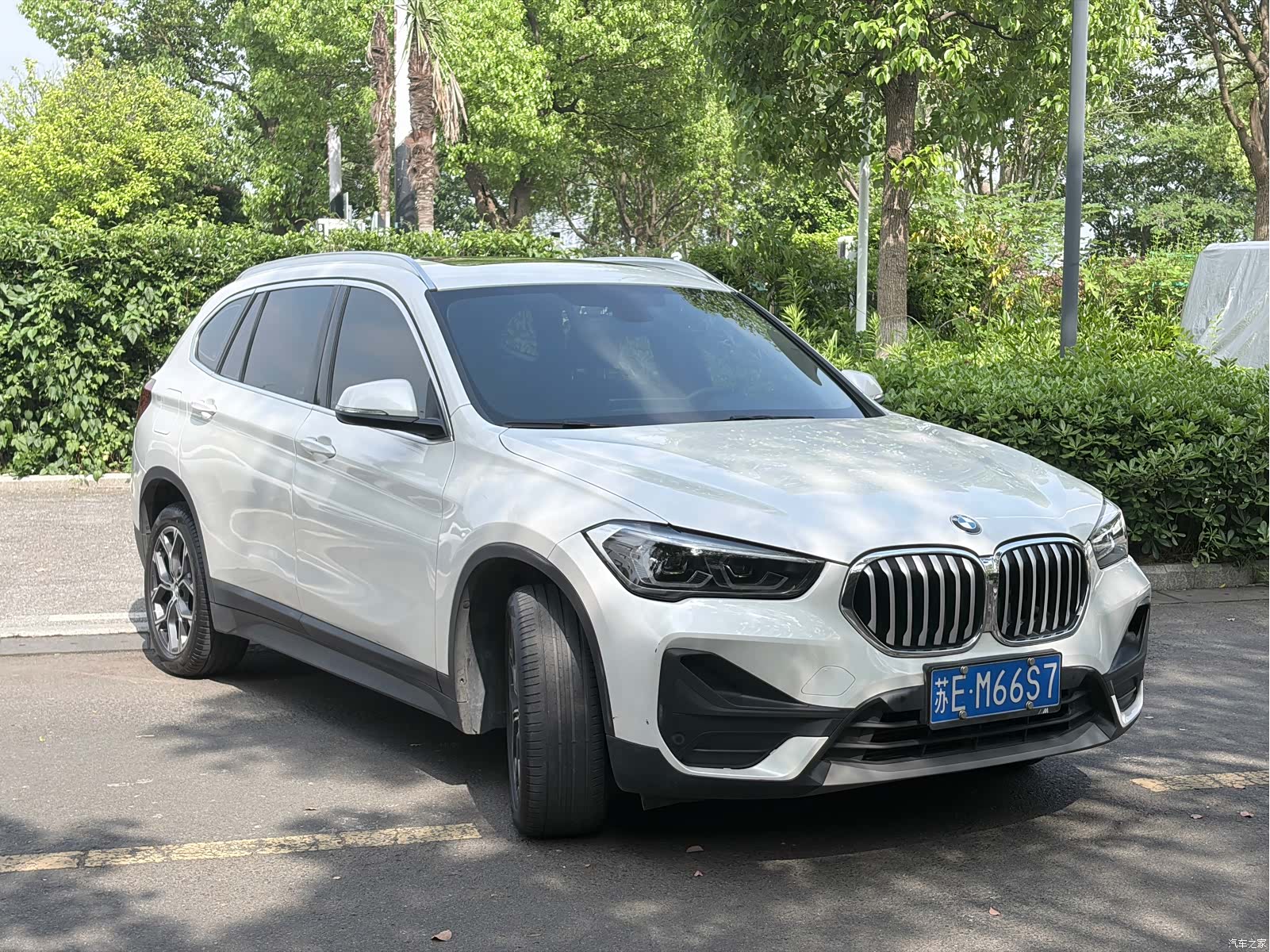 BMW X1, 2022 все фото