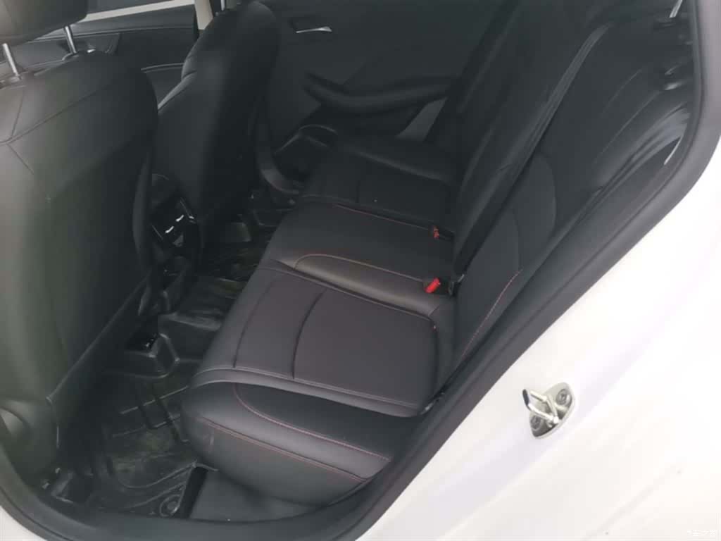 Roewe i5, 2026 17
