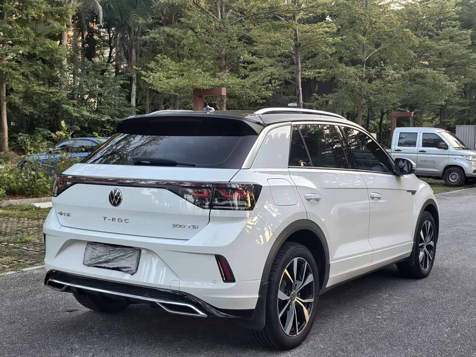 Volkswagen T-ROC exploring Songs