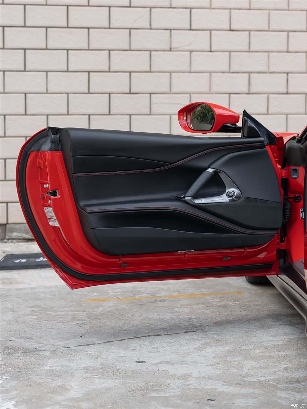 Ferrari 812, 2022 15