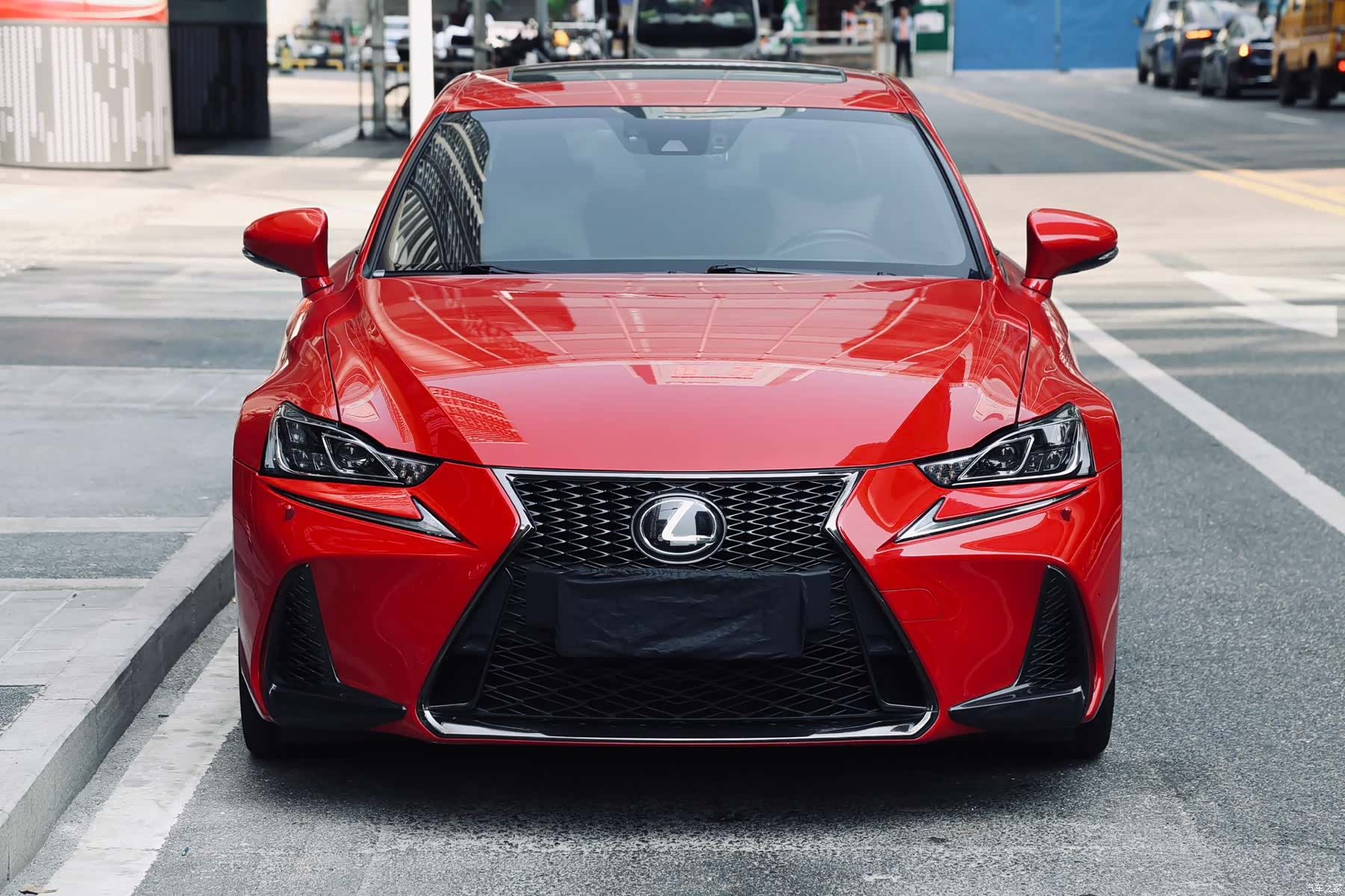 Lexus IS, 2017 4