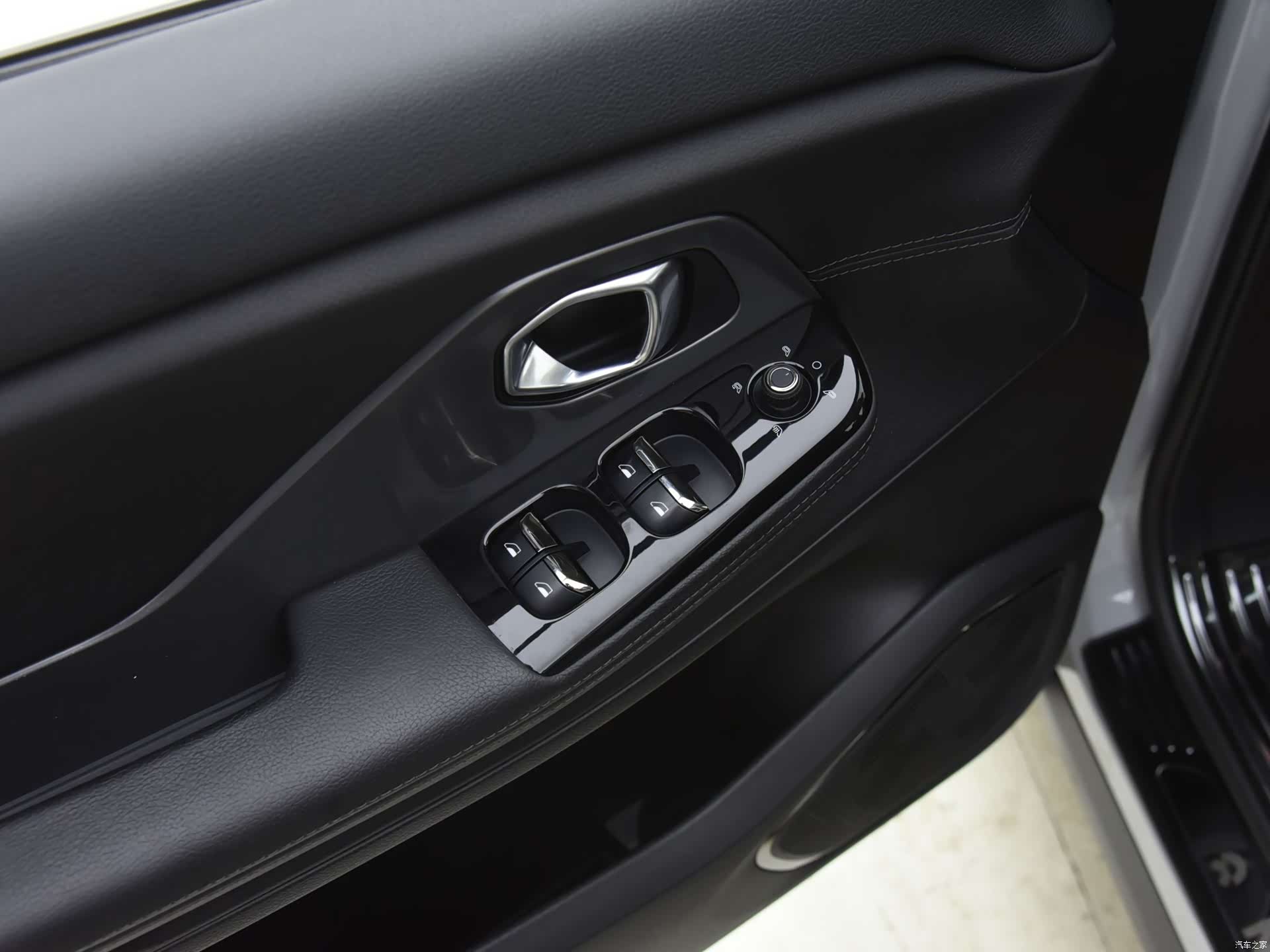 NIO ES8, 2019 15