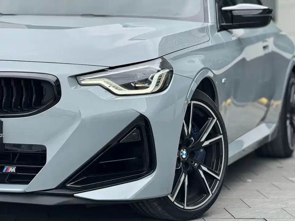 BMW M240i