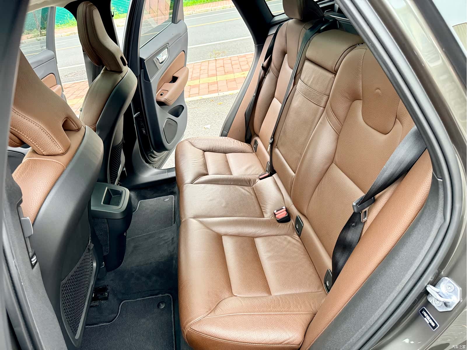 Volvo XC60, 2019 16