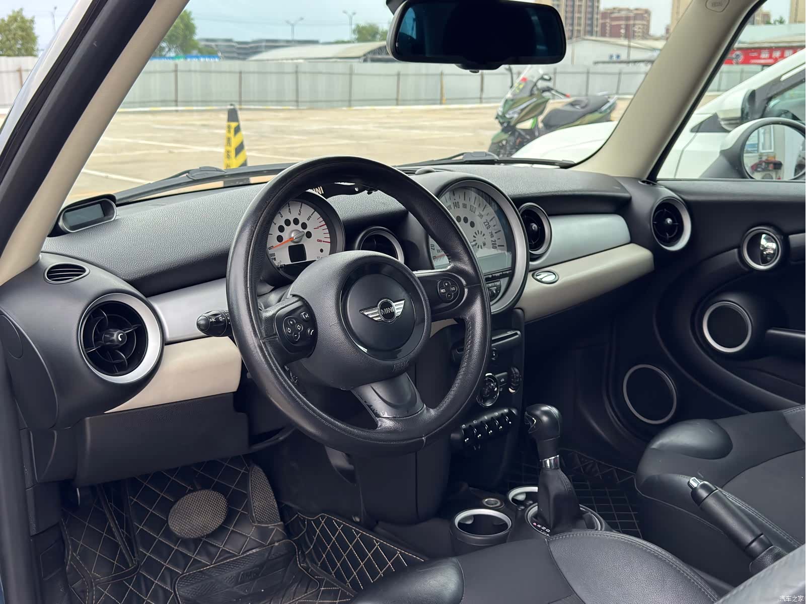 Mini Cooper, 2011 все фото