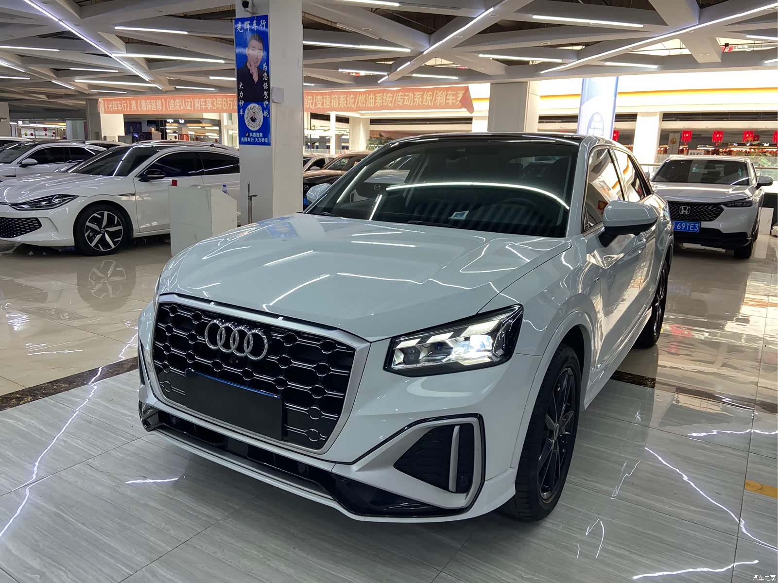 Audi Q2L, 2021 1