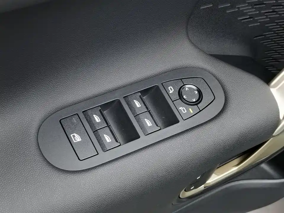 MINI Electric ACEMAN