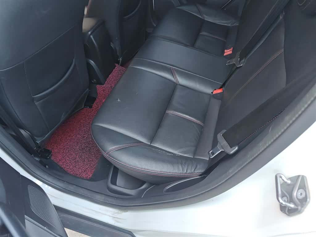 Ford Focus, 2015 13
