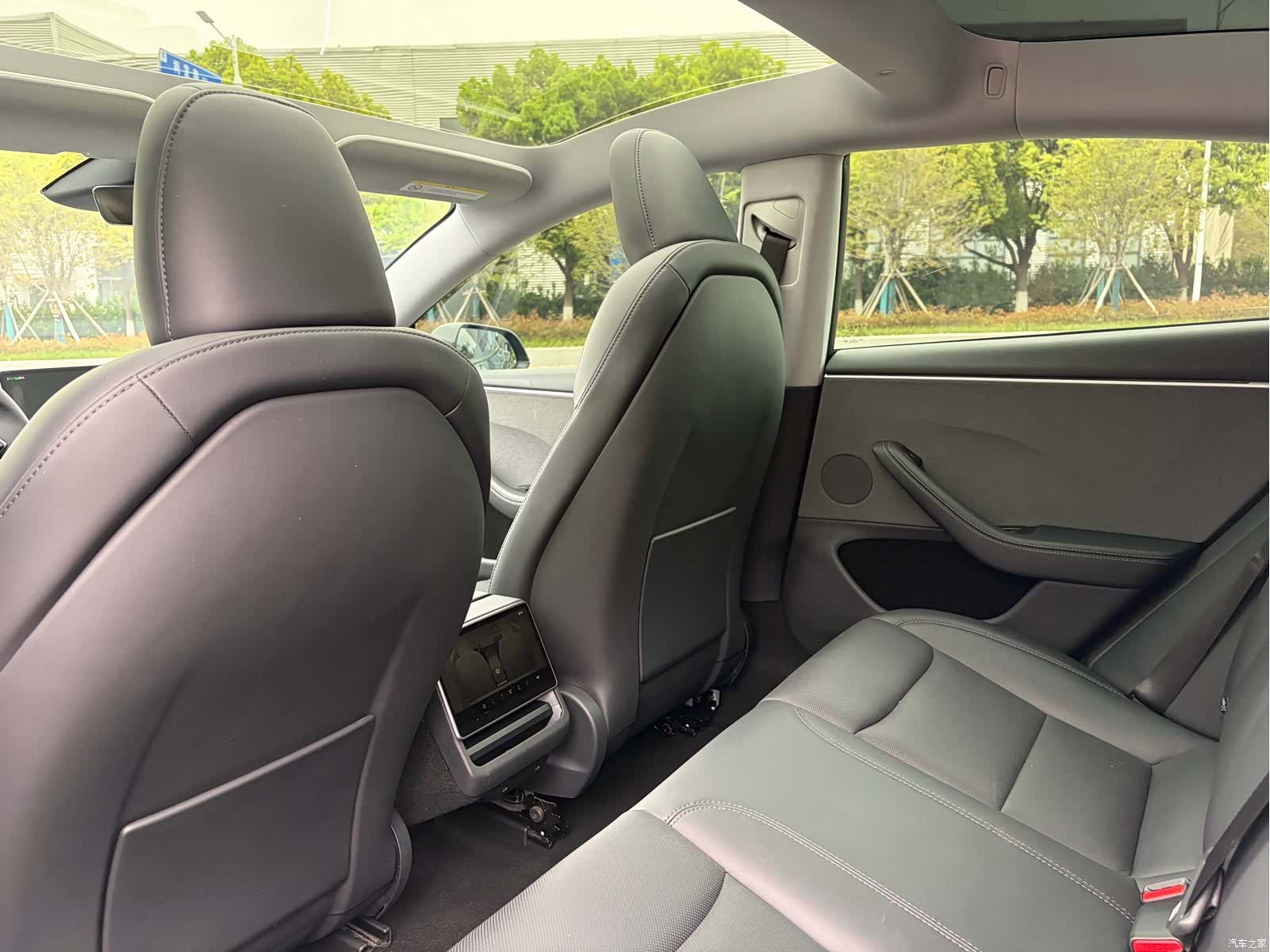 Tesla Model 3, 2024 все фото
