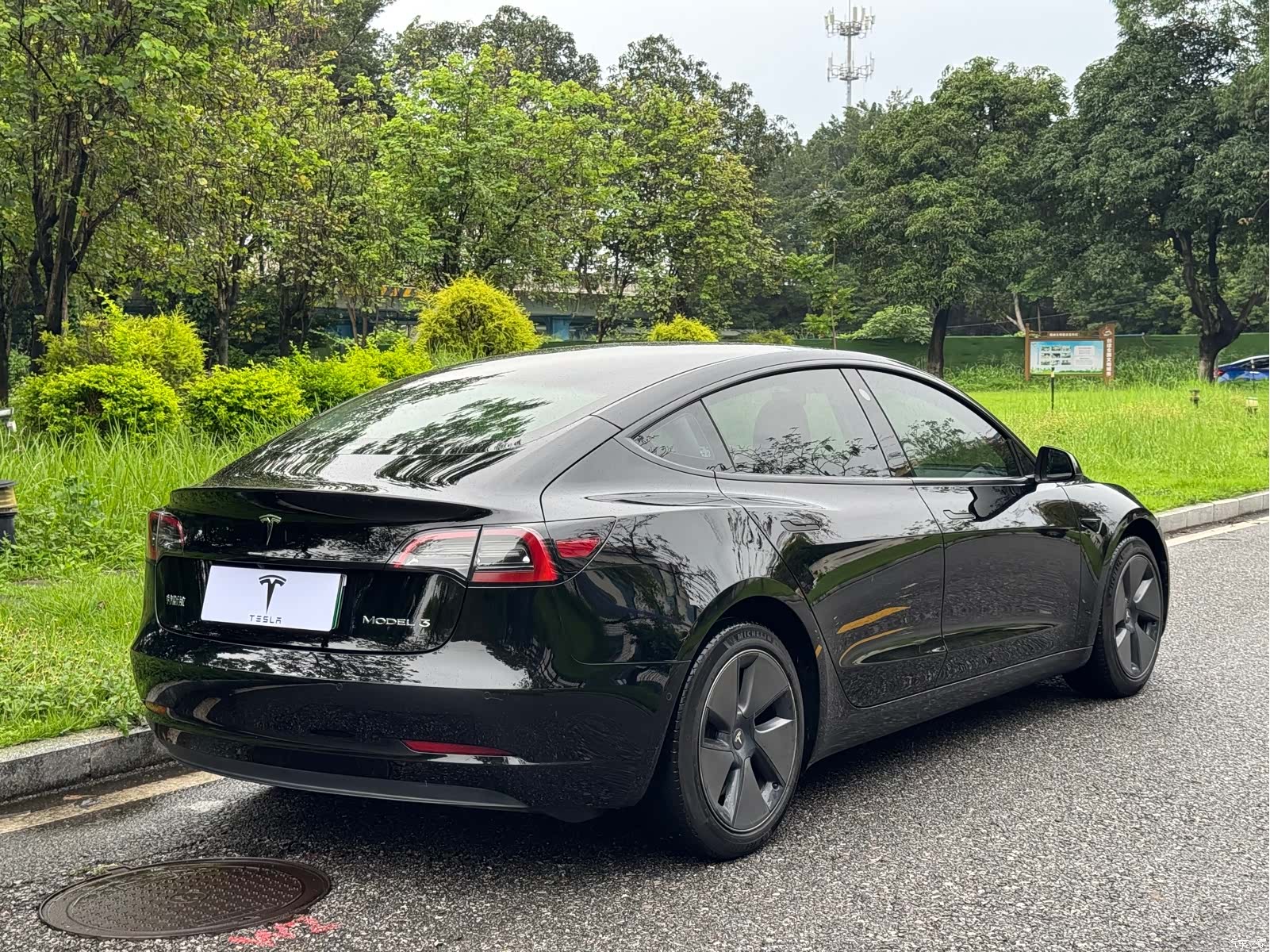 Tesla Model 3, 2023 13