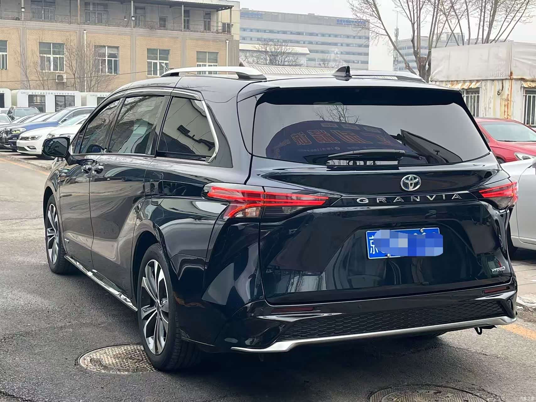 Toyota Granvia, 2023 7