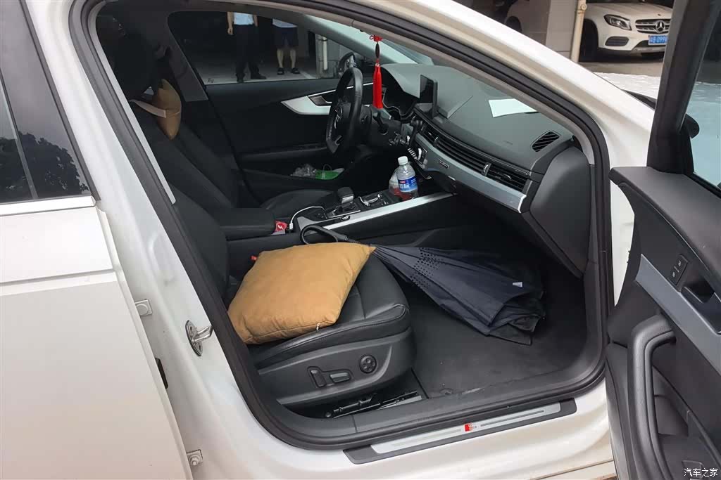 Audi A4L, 2019 8