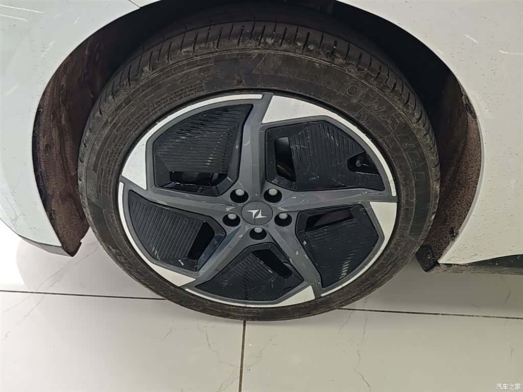 DongFeng eπ007, 2025 23