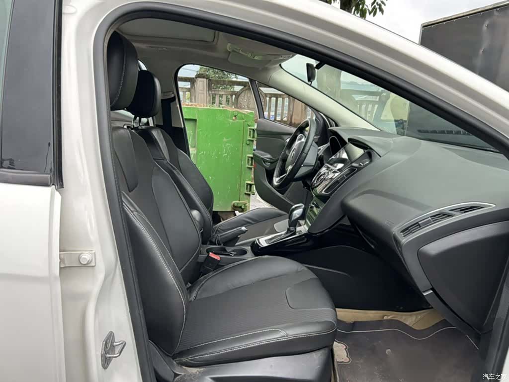 Ford Focus, 2014 24