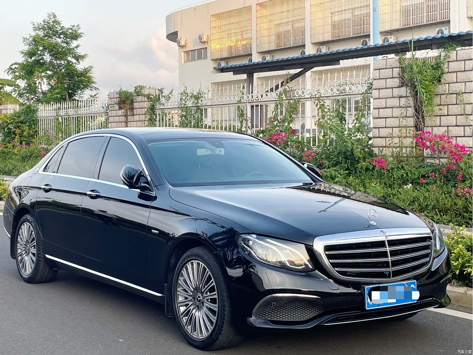 Mercedes-Benz E-Class, 2020 4