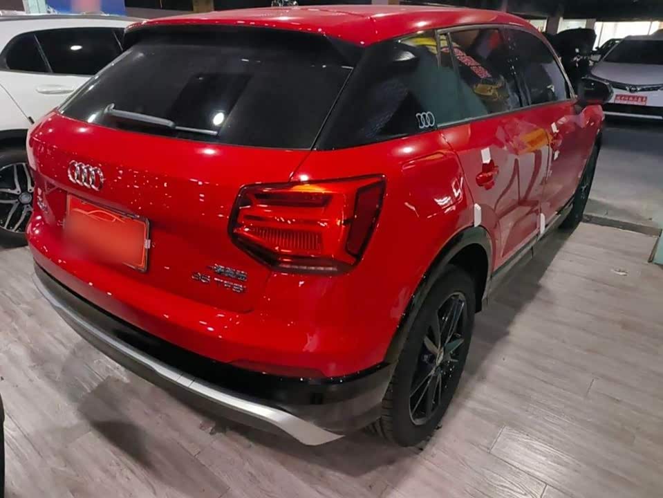 Audi Q2L Audi Q2L
