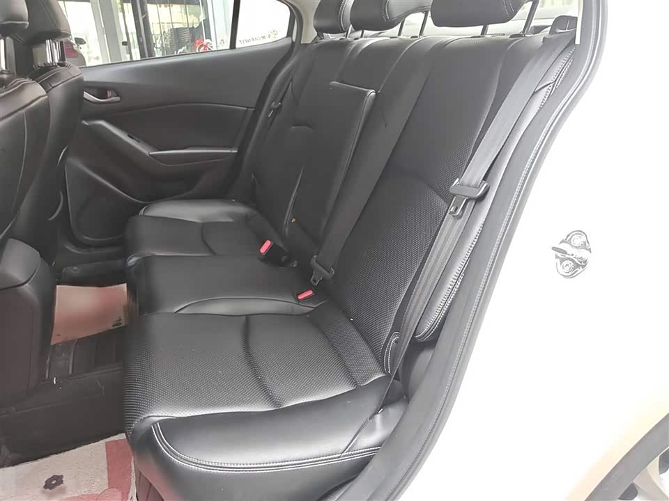 Mazda 3 Angkesaila