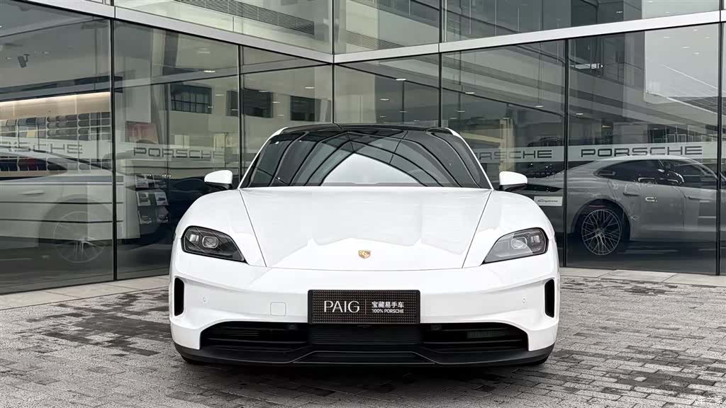 Porsche Taycan, 2025 4