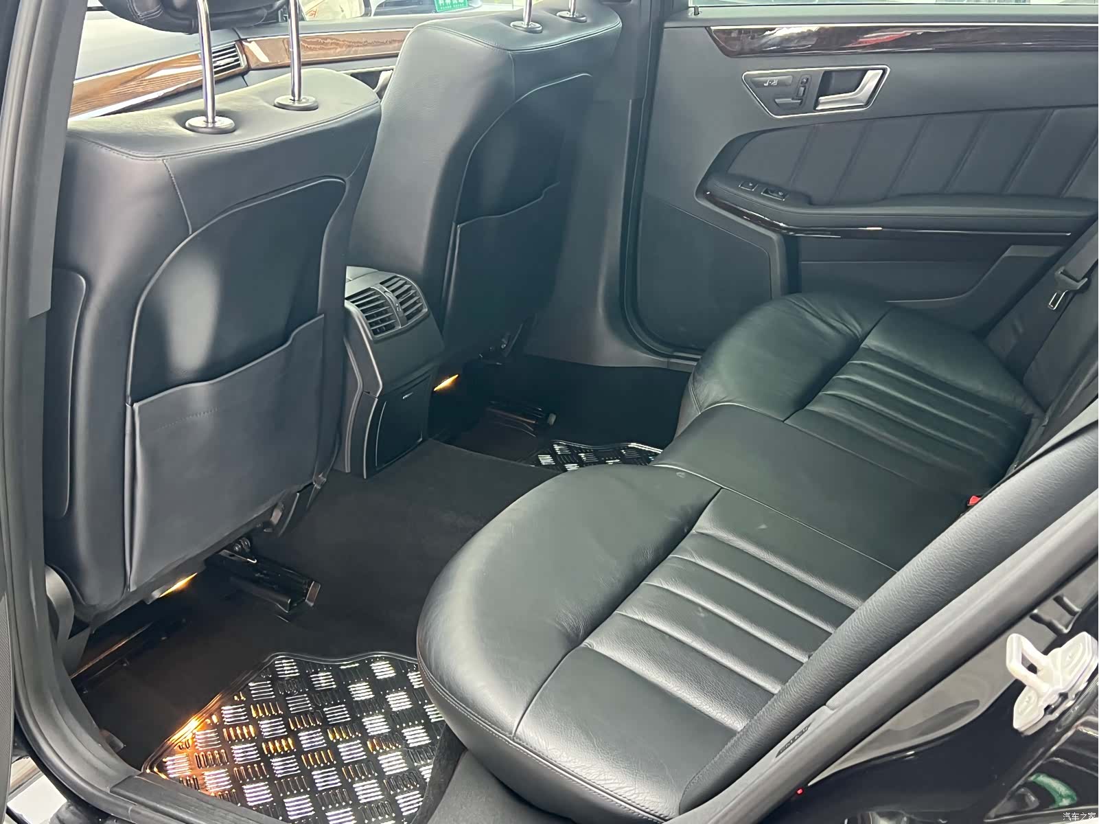 Mercedes-Benz E-Class, 2013 18