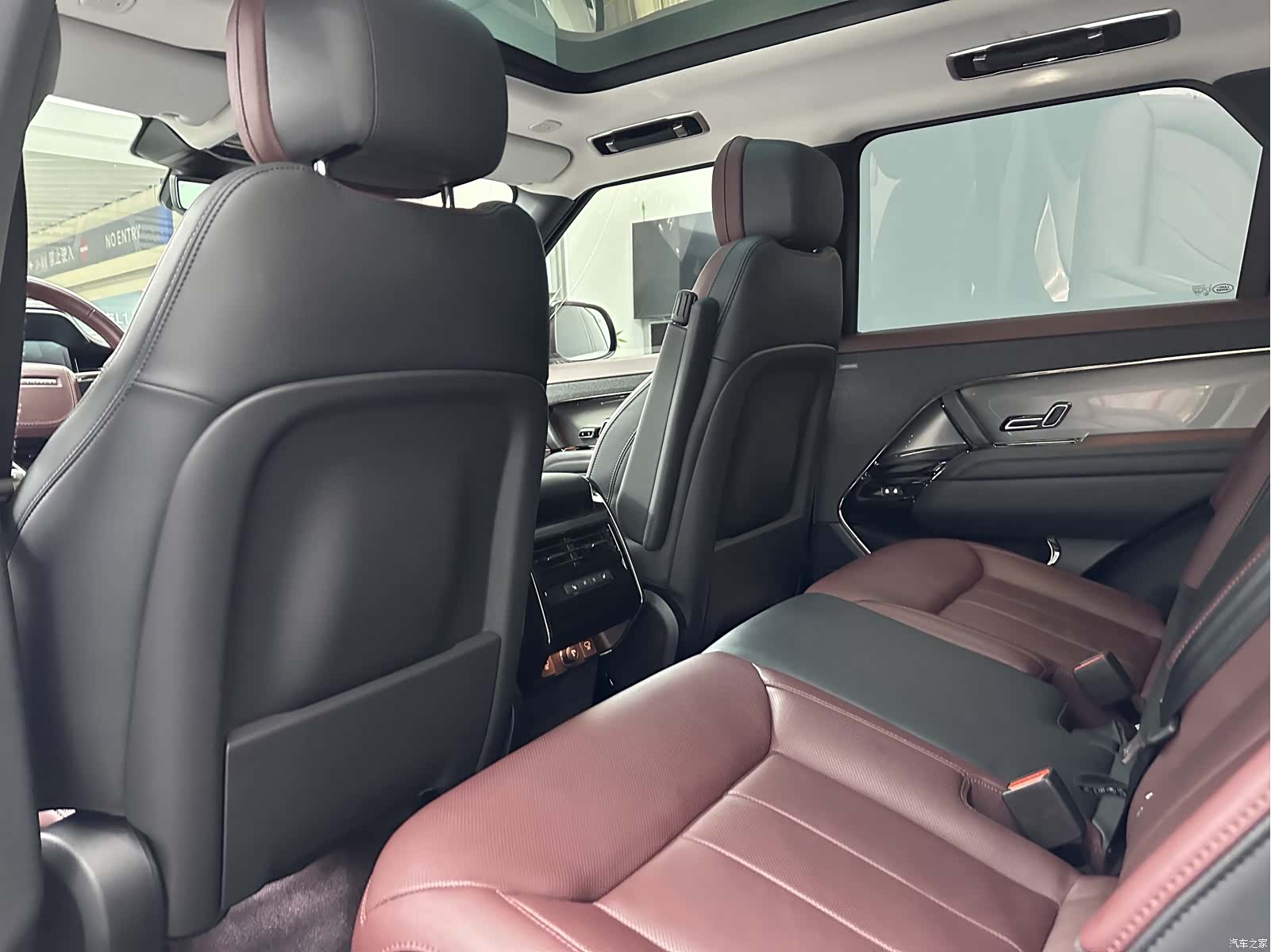 Land Rover Range Rover, 2024 13