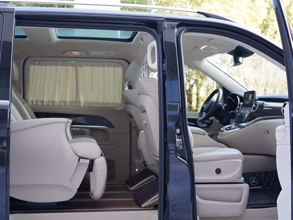 Mercedes-Benz V-class