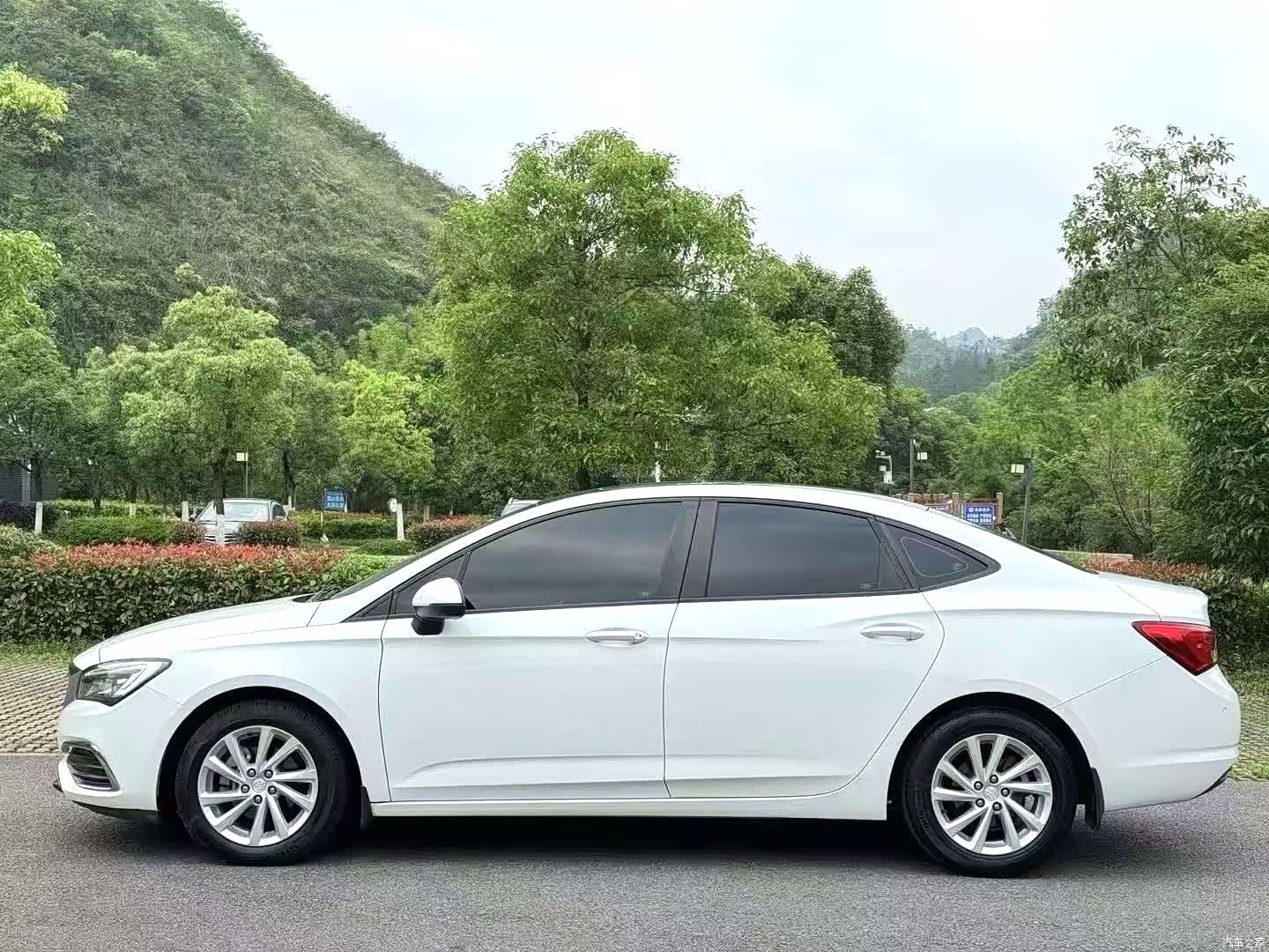 Buick Verano, 2019 3