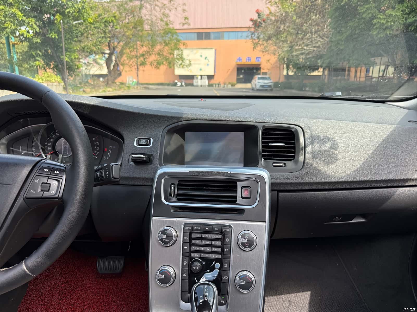 Volvo S60, 2015 12