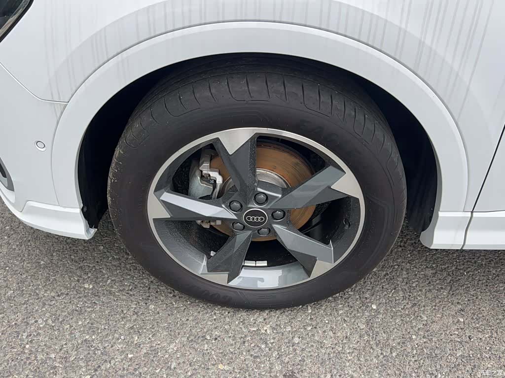 Audi Q3, 2023 9