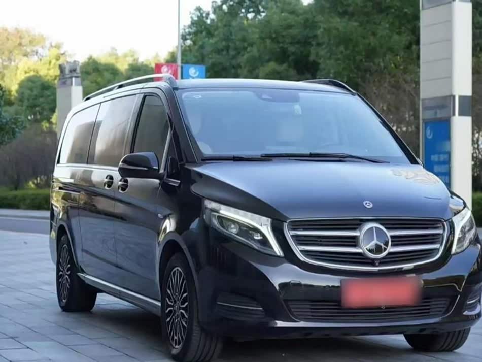 Mercedes-Benz V-class