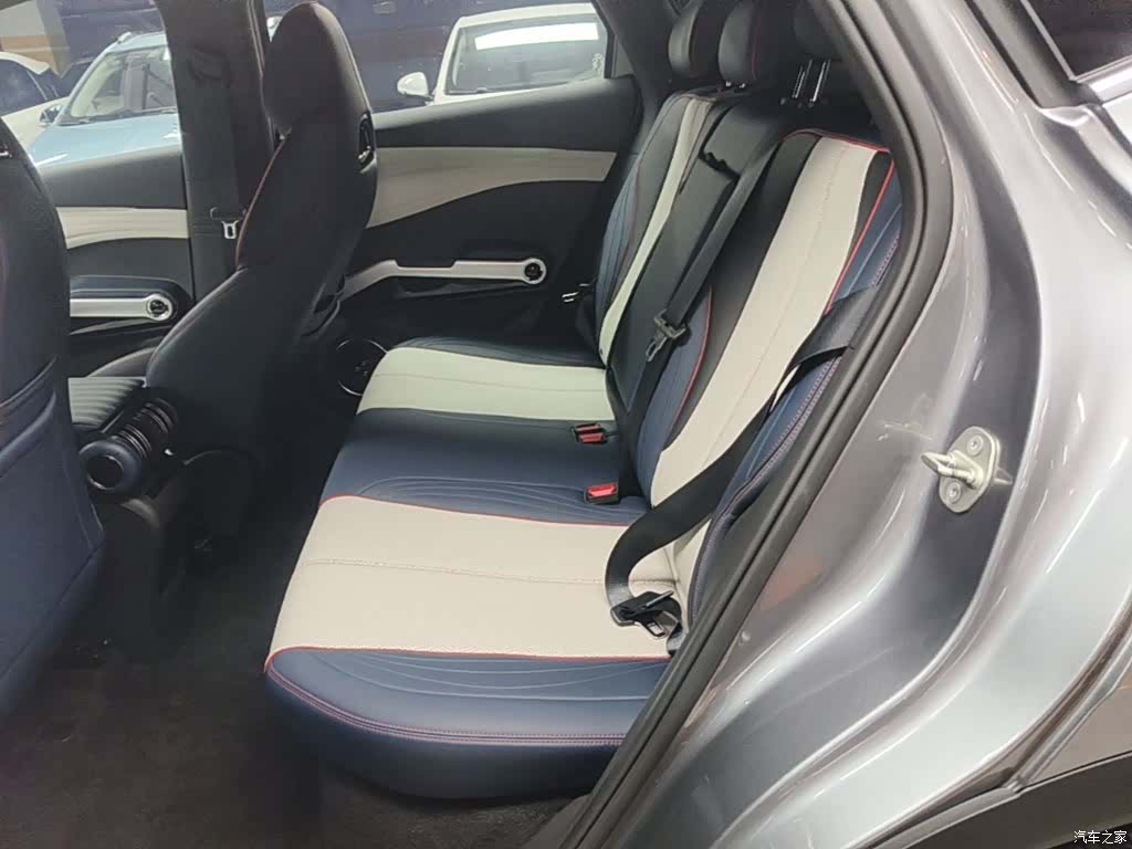 BYD Yuan, 2022 17