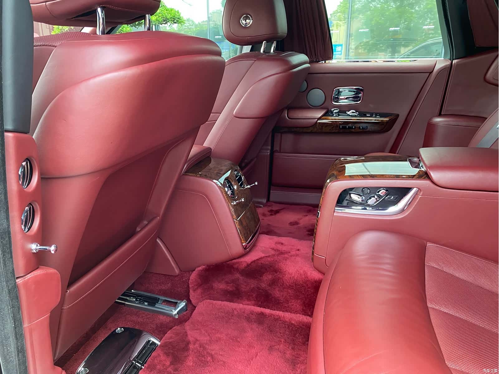 Rolls-Royce Phantom, 2019 8